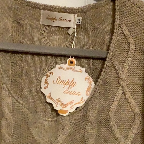 Plus Size Sweater with fooler lace bottom , NWT - Picture 2 of 2